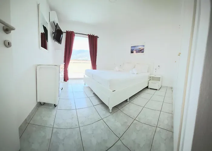 Domus Dulcis Domus *